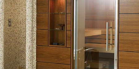 Стеклянные двери для бани и сауны. Чем лучше деревянных?